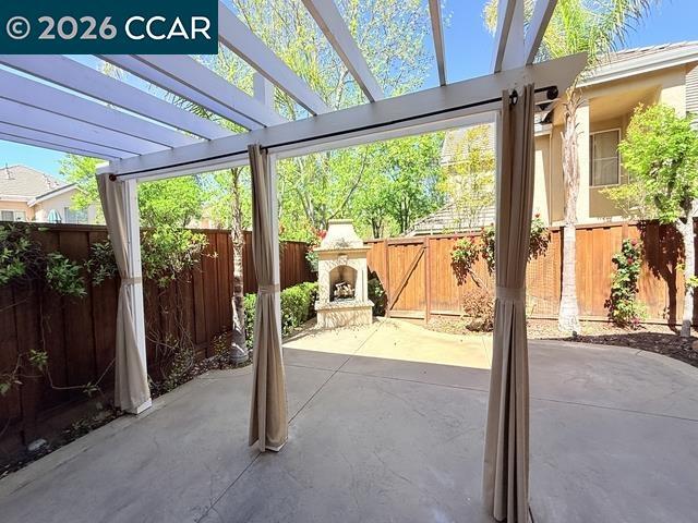 Building Photo - 6220 Lakeview Cir