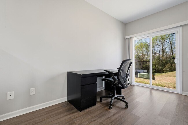 Building Photo - 1326 Stone Manor Dr