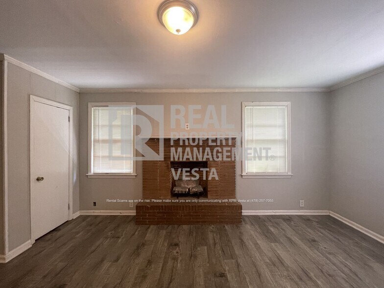 Building Photo - 3242 Toole Dr