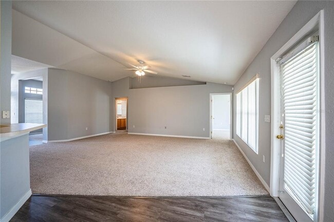 Building Photo - 233 Towhee Rd