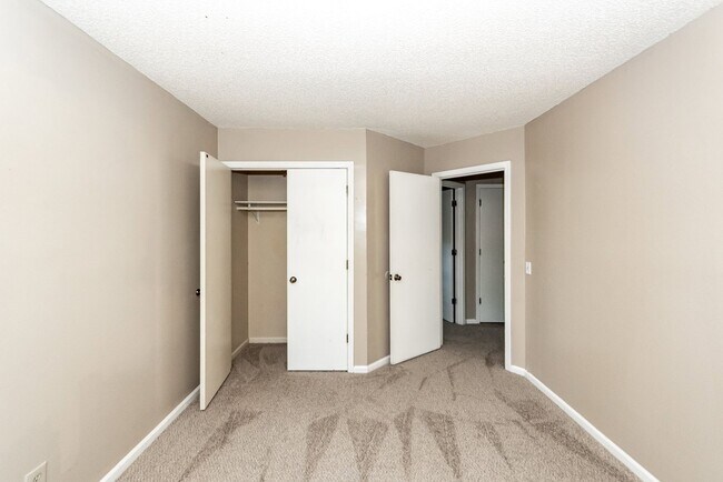 Building Photo - 8408 Battle Forest Dr