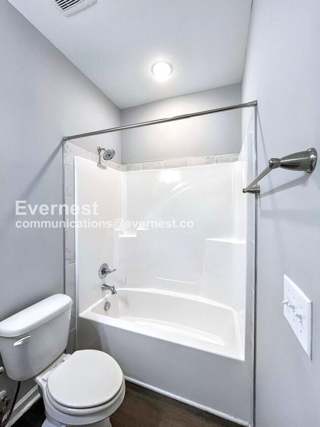 Building Photo - 1413 Pipeline Ave