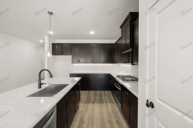 Building Photo - 225 Whitetail Dr