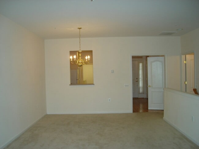 Building Photo - 75 Harborton Ln