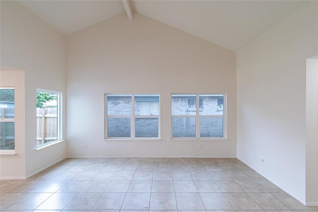 Building Photo - 12710 Autumn Mill Dr