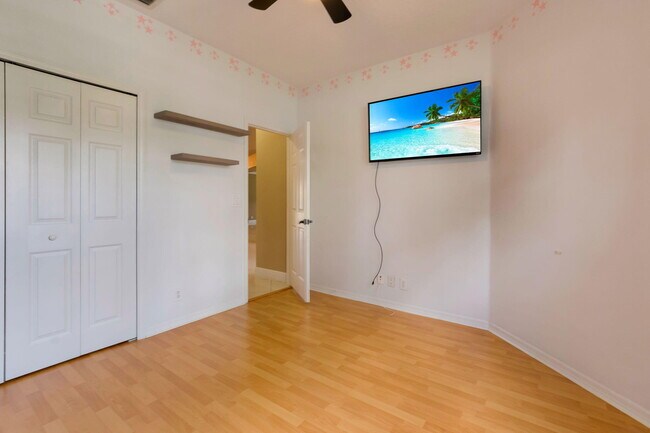 Building Photo - 12372 Cascades Pointe Dr
