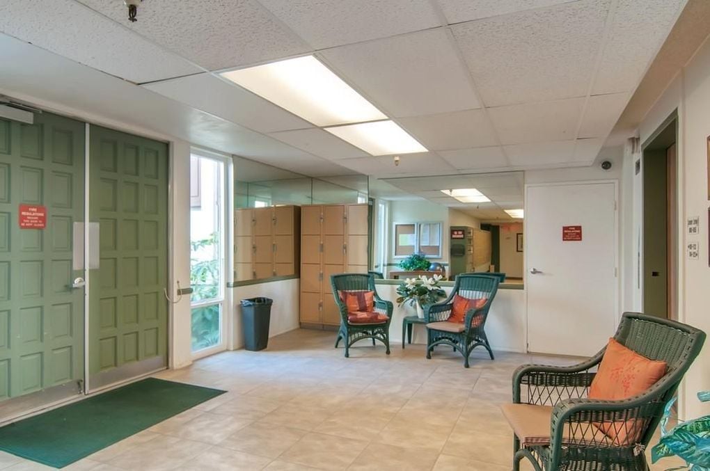 Main Lobby - 3796 Alabama St