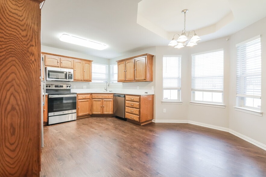 Building Photo - 211 Brookhaven Cir