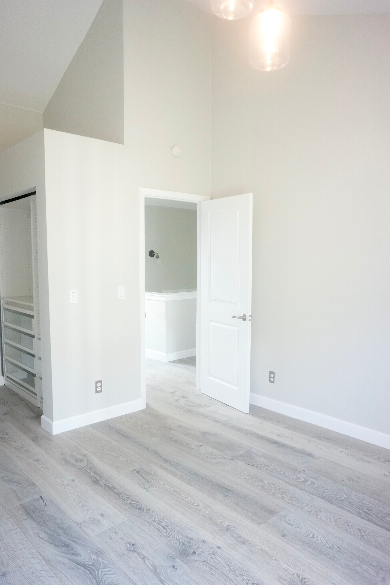 Building Photo - 2078 S Delaware St