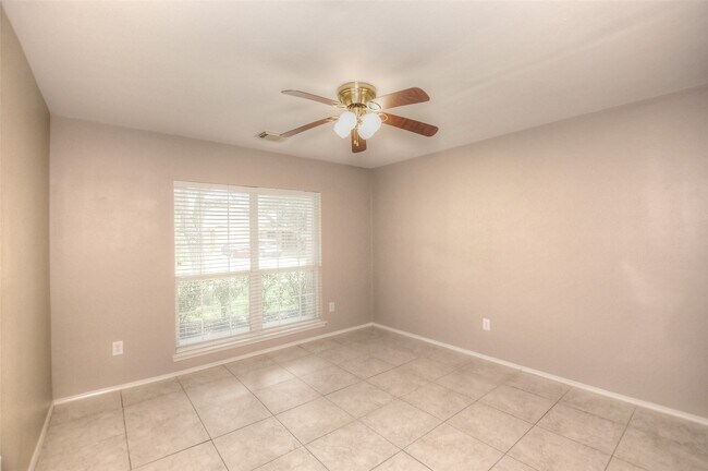 Building Photo - 4711 Buescher Ct