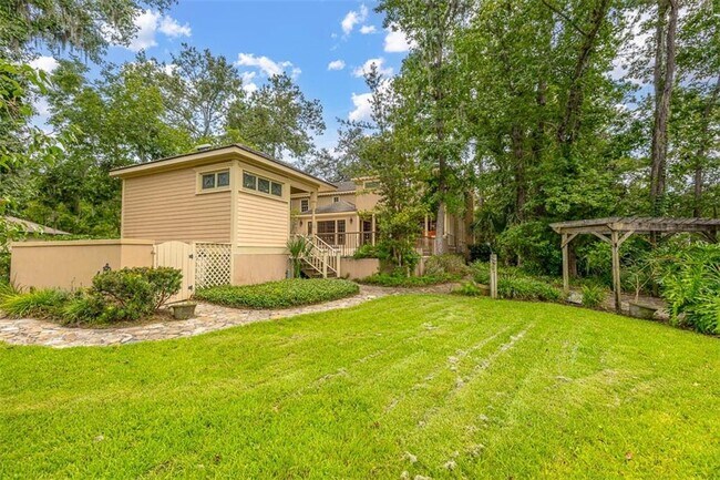 Building Photo - 210 Settlers Rd