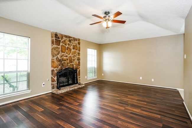 Building Photo - 18607 Andalusian Dr