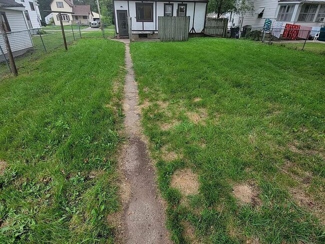 Building Photo - Charming 2-Bedroom Home for Rent