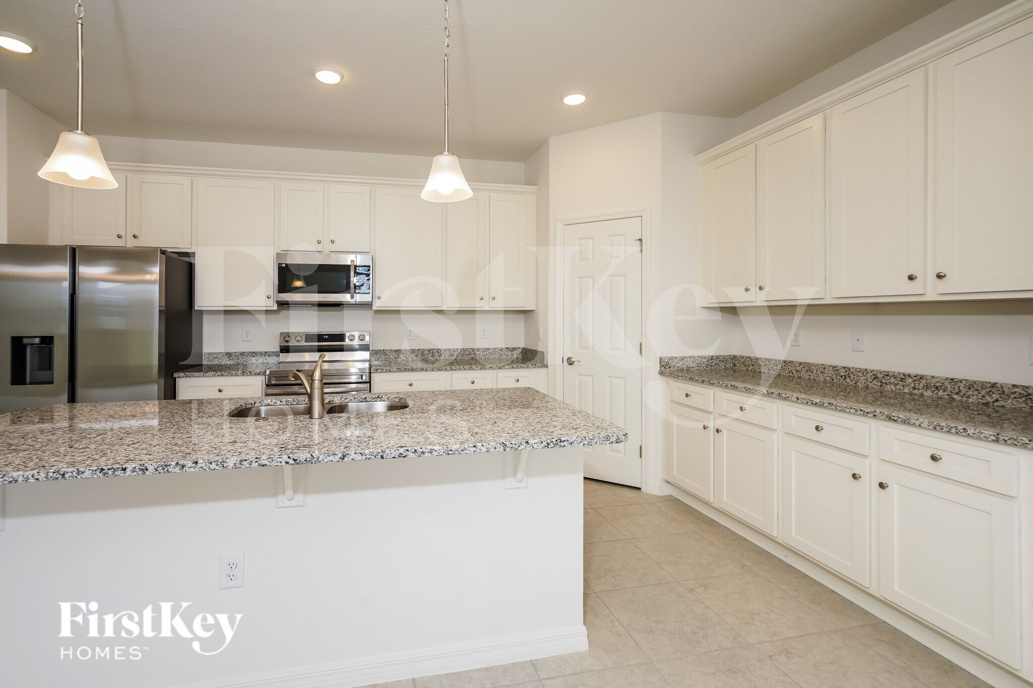 Building Photo - 1573 Isleta Lp