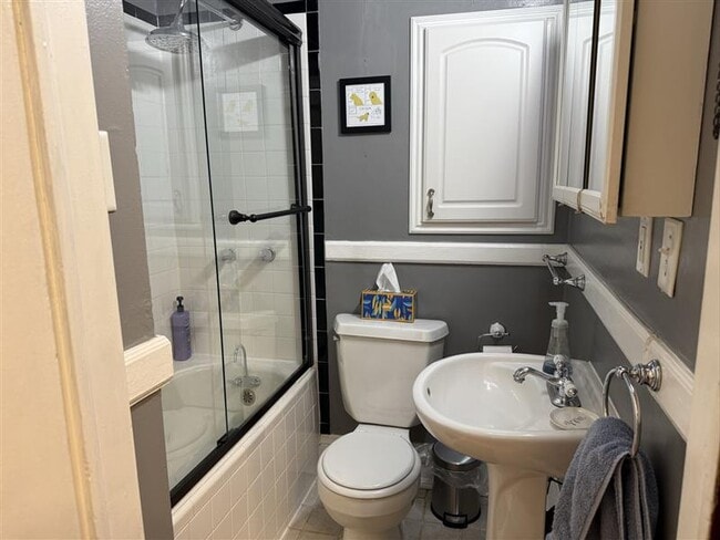 Building Photo - 371 S Franklin St