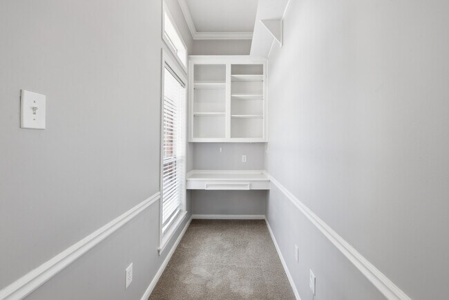 Building Photo - 905 Winged Foot Dr