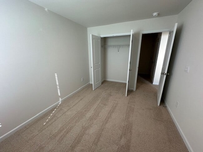 Building Photo - Graham