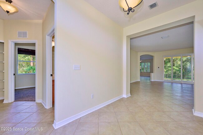 Building Photo - 9086 107th Ct