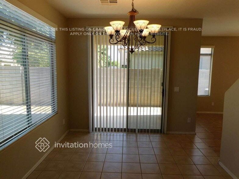 Building Photo - 1912 E Hawken Pl