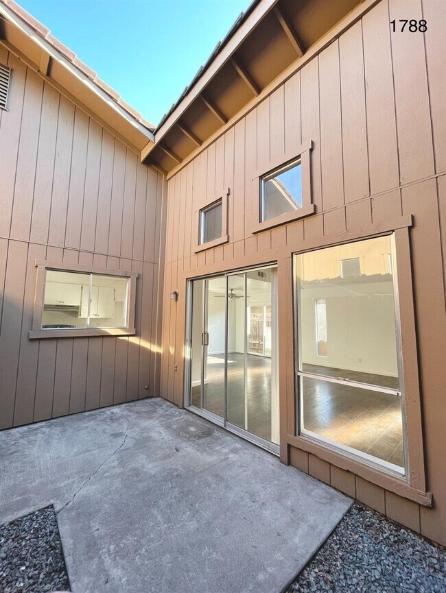 Building Photo - 1788 Long Barn Way