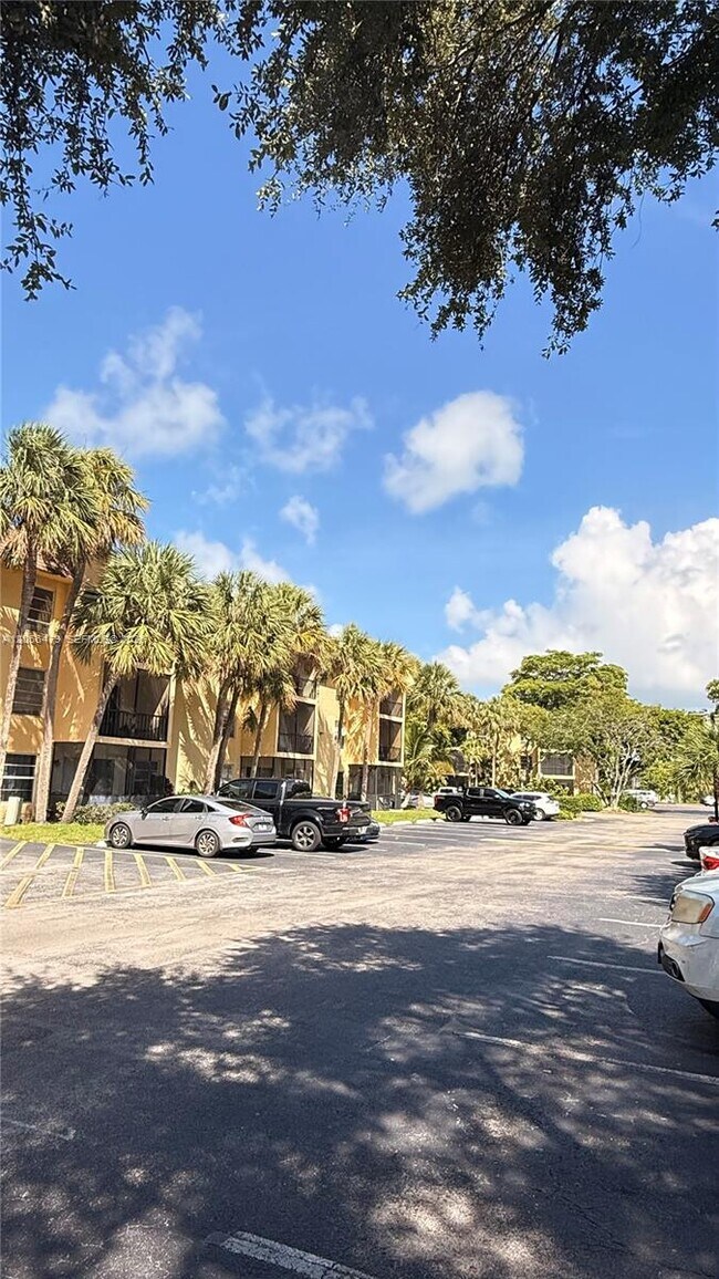 Building Photo - 470 NW 20th St