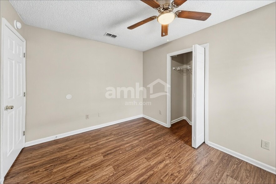 Building Photo - 1819 Harbor Island Dr