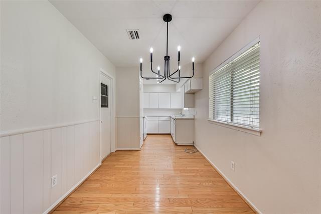 Building Photo - 2132 Meandering Dr
