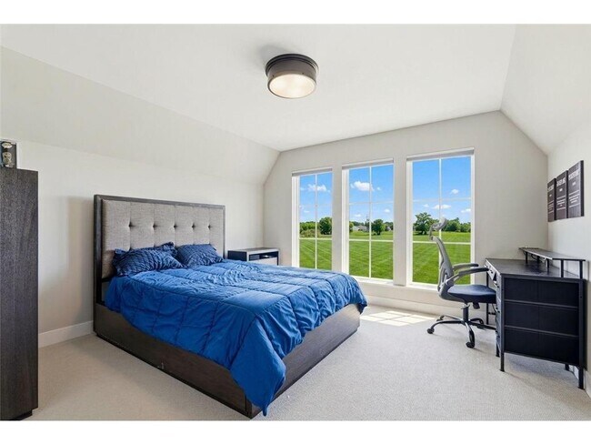 Building Photo - 6201 Gustavus Dr