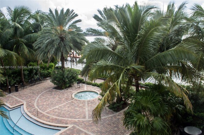 Building Photo - 17145 N Bay Rd