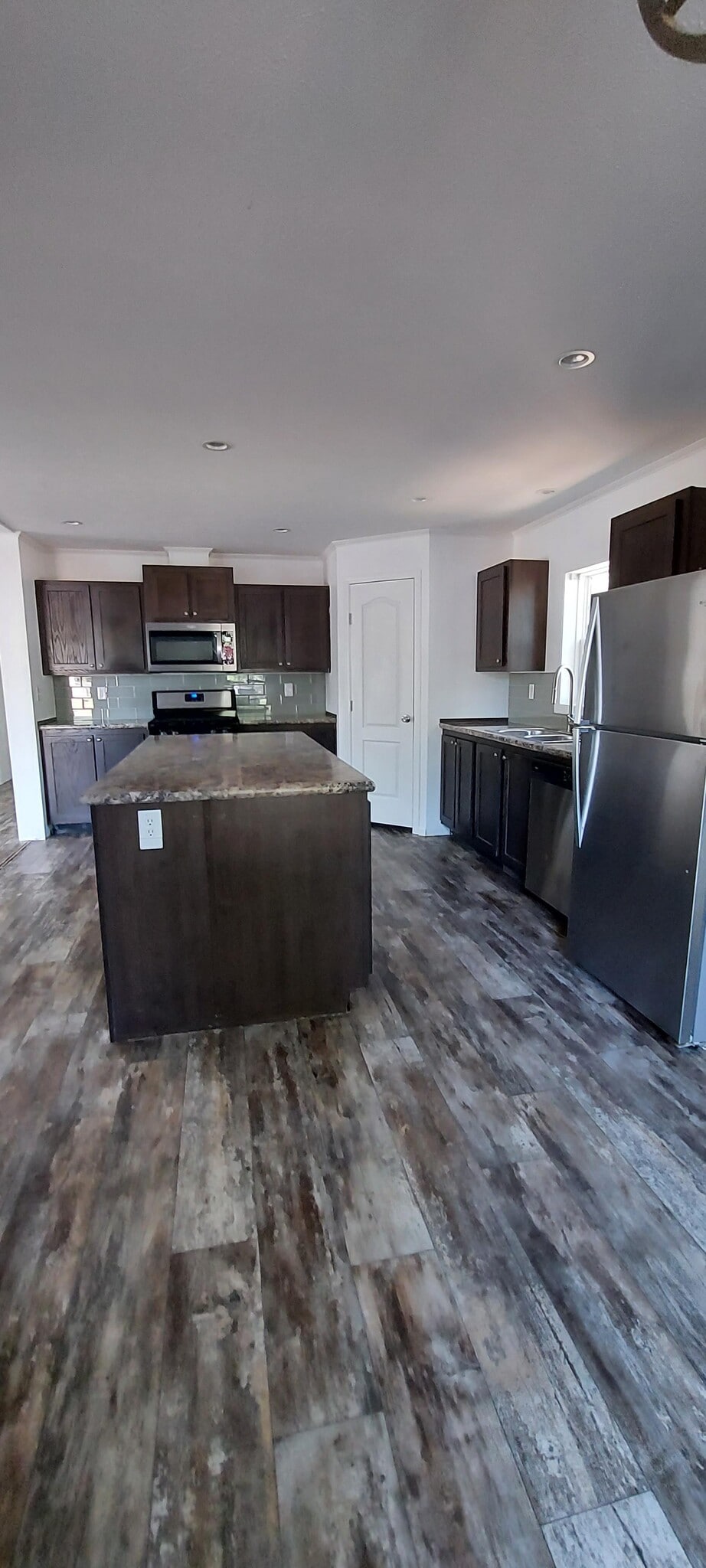 Building Photo - 46 Joymar Dr