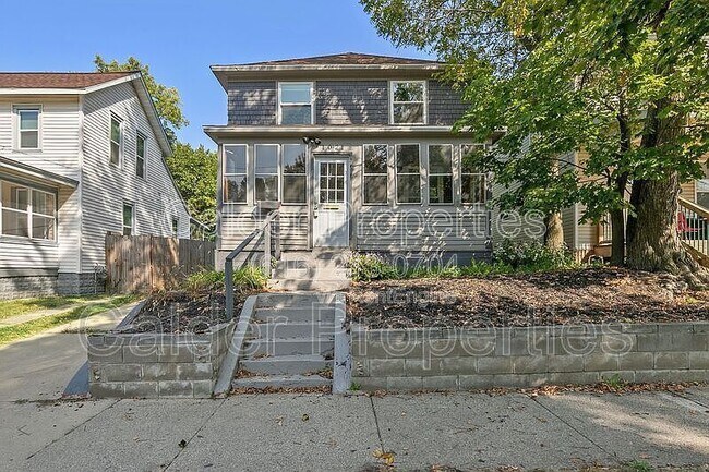 Primary Photo - 1021 Sherman St SE