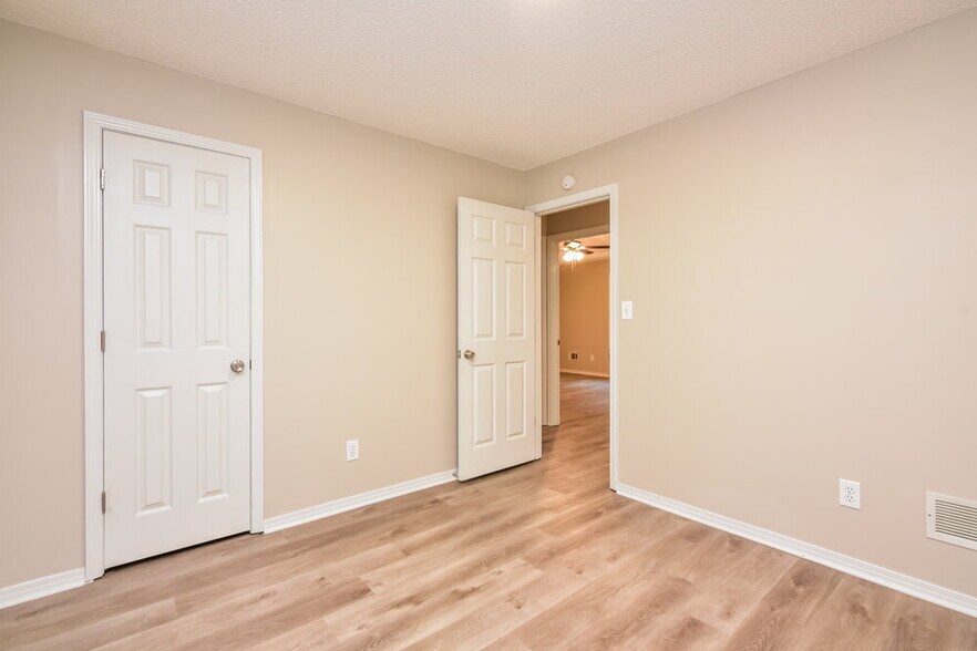 Building Photo - 1080 Crystal Springs Trail