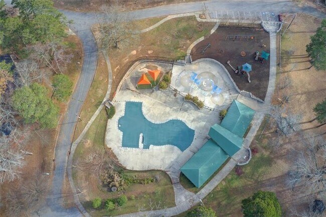 Building Photo - 1240 Oakland Terrace SW