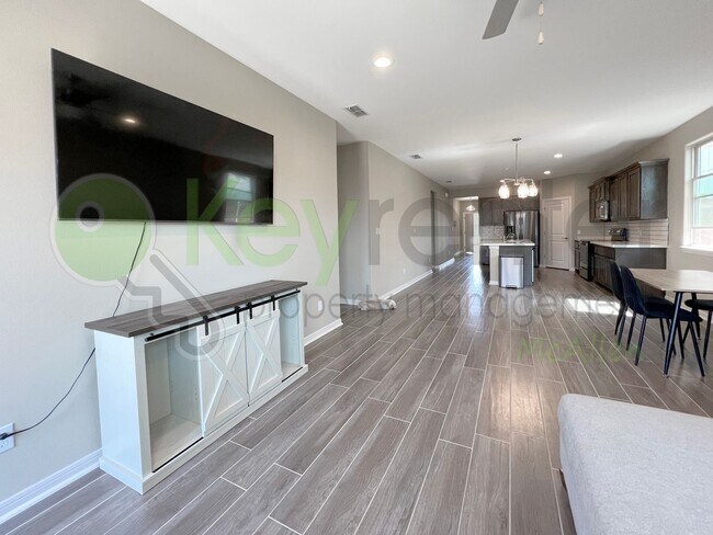 Building Photo - Beautiful Brand New  4bed/3 bath House in ...