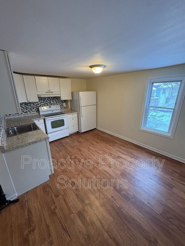 Building Photo - 850-850 Capouse Ave