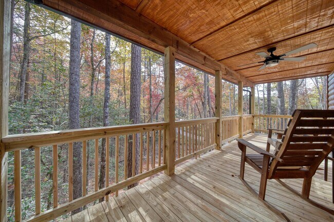 Building Photo - 60 Deer Vly Ln