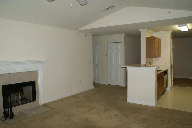 Building Photo - 18547 Bridle Club Dr
