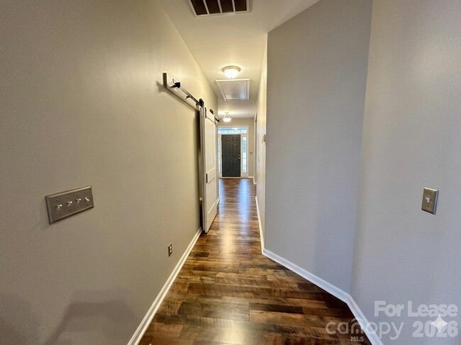 Building Photo - 8734 Arrowhead Pl Ln