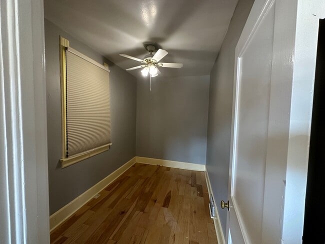 Building Photo - 824 E Wright St