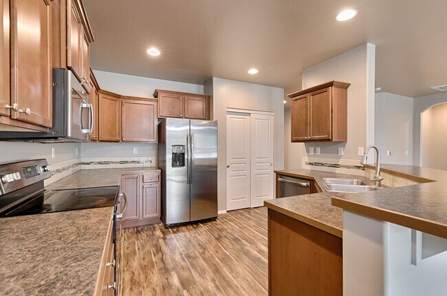 Building Photo - 10268 W Shelborne Dr