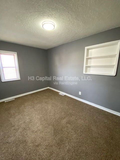 Building Photo - 8 Briarcliff Dr