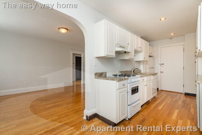 Primary Photo - 123 Highland Ave