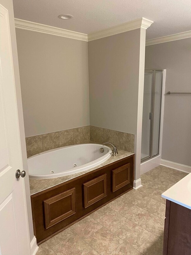 Building Photo - 2105 Remington Ct