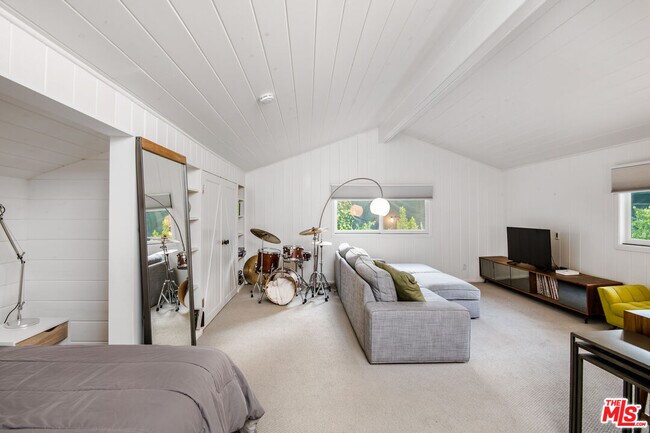 Building Photo - 16849 Adlon Rd