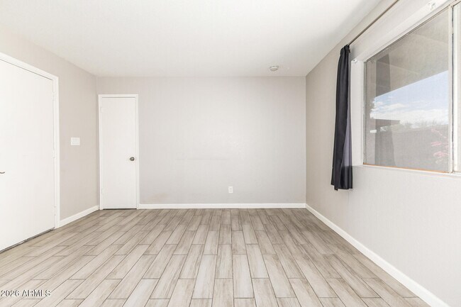 Building Photo - 2396 N Central Dr