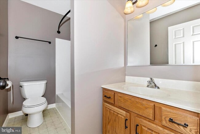 Building Photo - 5621 Queen Anne Ct