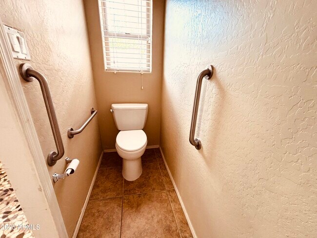 Building Photo - 29152 N Red Finch Dr