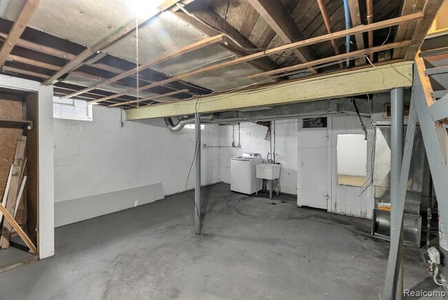 Building Photo - 12710 Kelly Rd
