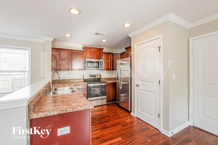 Building Photo - 1309 Loren Circle