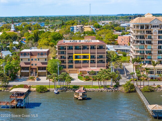 Building Photo - 29 Riverside Dr